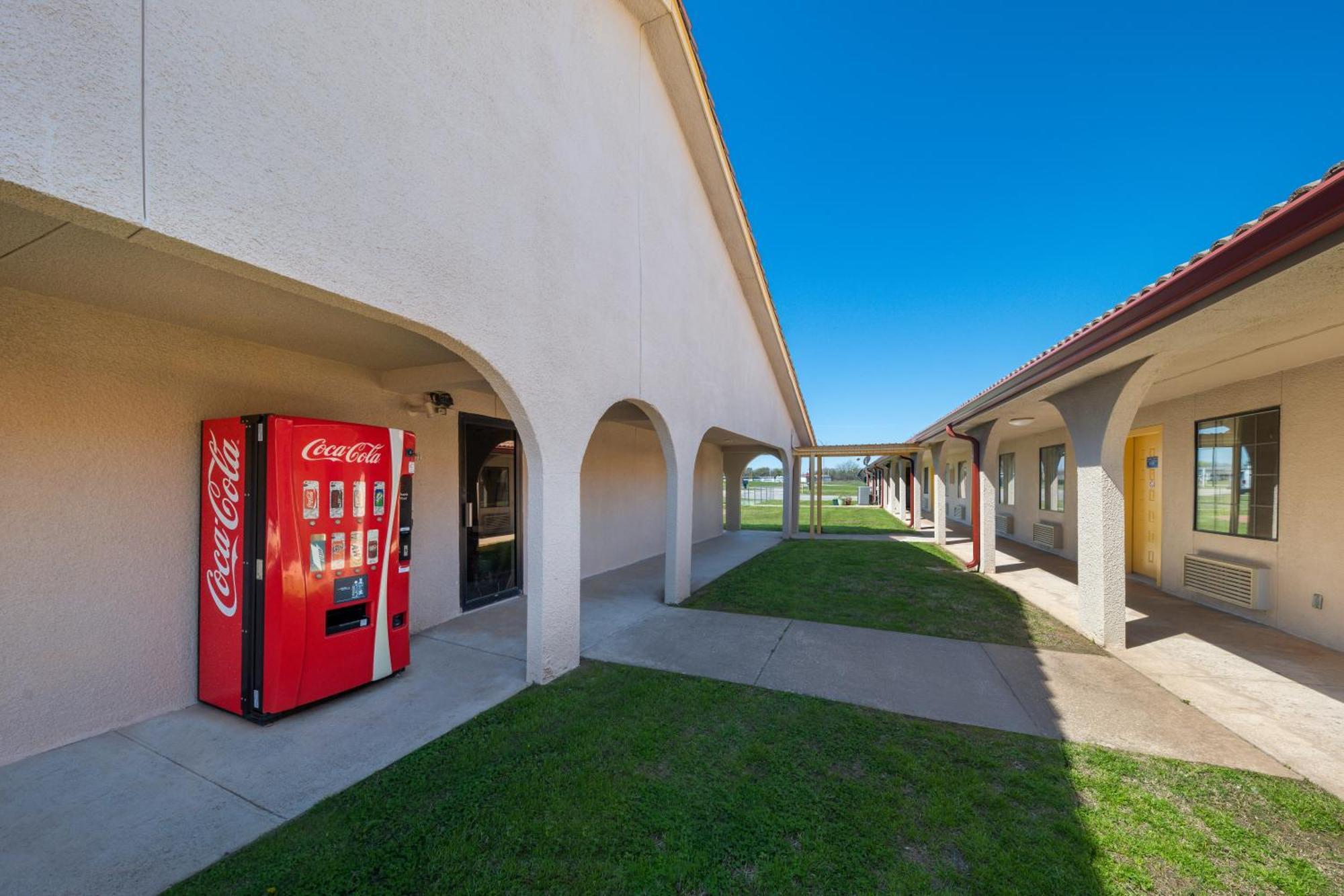 Americas Best Value Inn Bonham Exterior foto