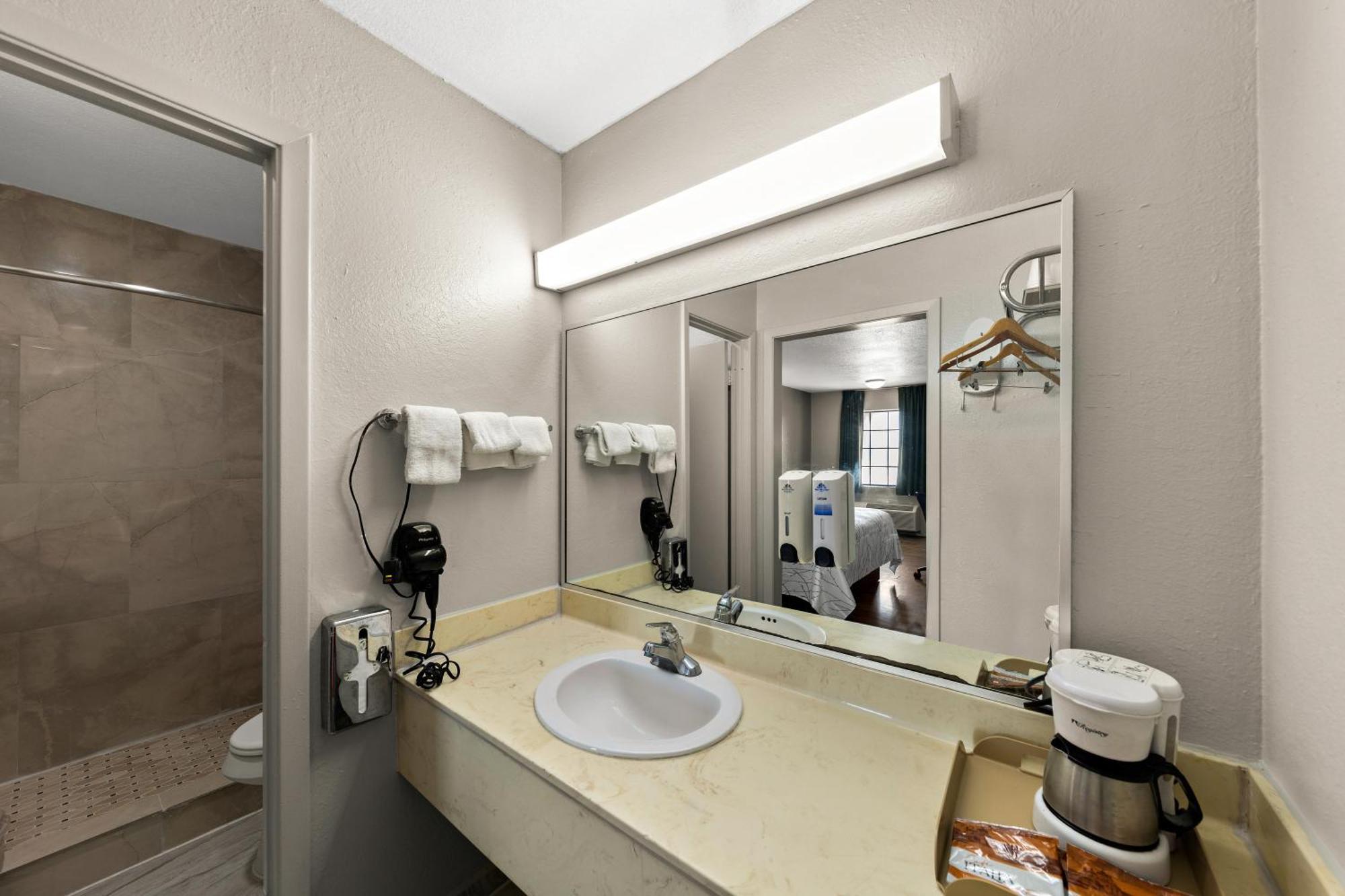 Americas Best Value Inn Bonham Exterior foto