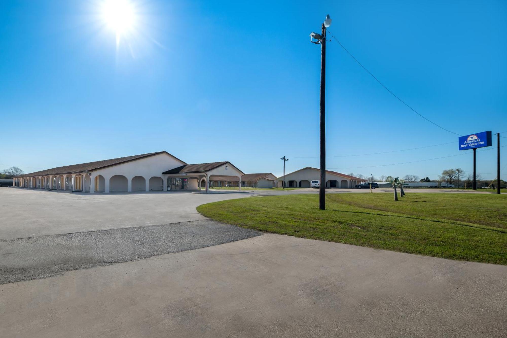 Americas Best Value Inn Bonham Exterior foto